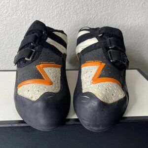 Madrock Demon 2.0 Black Orange Climbing Shoes Hook & Loop Men's 13 US/12 UK
